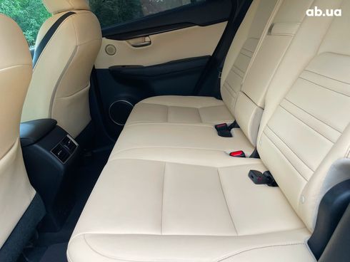 Lexus NX 2016 белый - фото 18