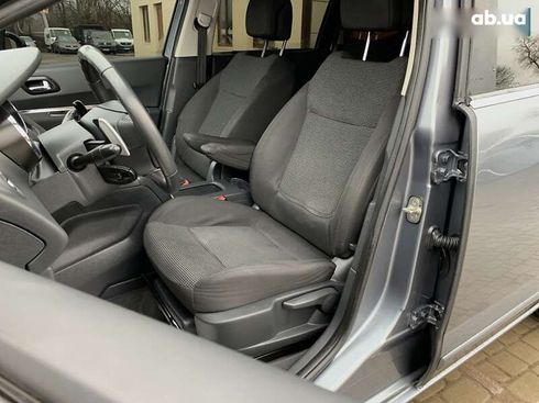 Peugeot 5008 2011 - фото 25
