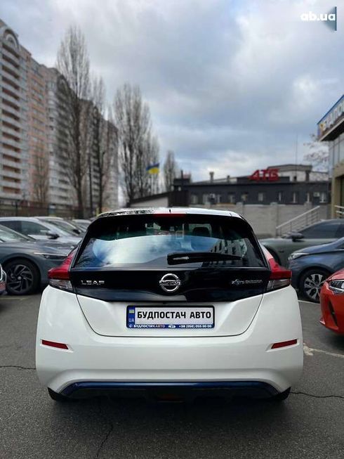 Nissan Leaf 2019 - фото 15