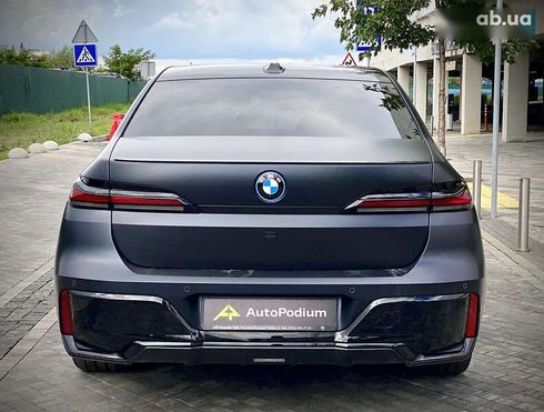 BMW i7 2022 - фото 8