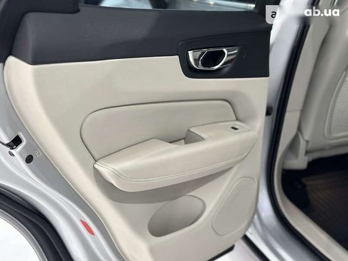 Volvo XC60 2017 - фото 17