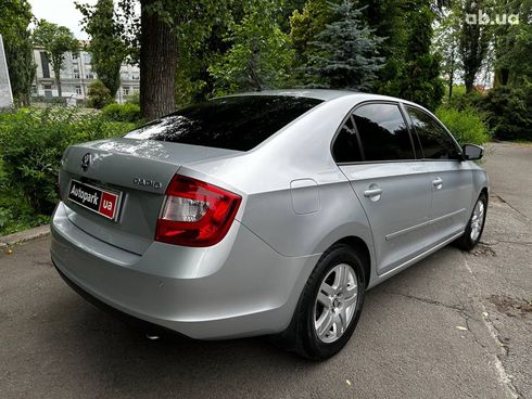 Skoda Rapid 2015 серый - фото 5