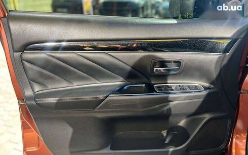 Mitsubishi Outlander 2015 - фото 8