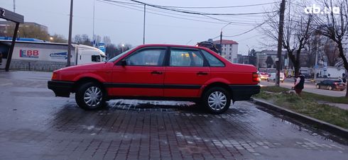 Volkswagen Passat 1991 красный - фото 9