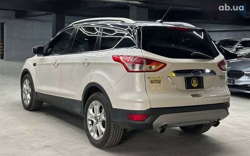 Ford Escape 2015 - фото 4