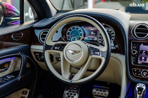 Bentley Bentayga 2019 - фото 23