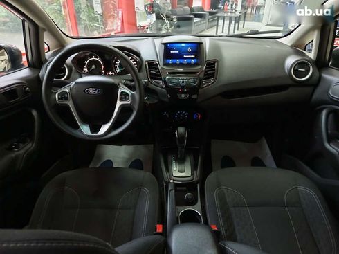 Ford Fiesta 2019 - фото 15