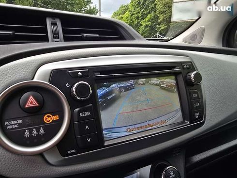 Toyota Yaris 2013 - фото 21