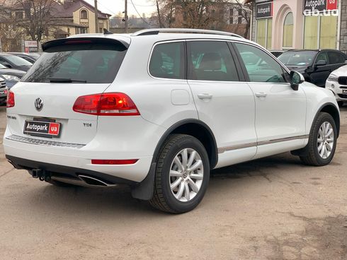 Volkswagen Touareg 2012 белый - фото 5