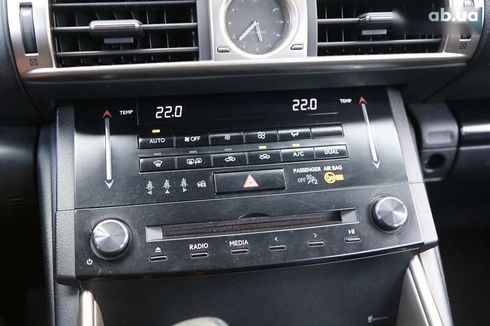 Lexus IS 2013 - фото 20