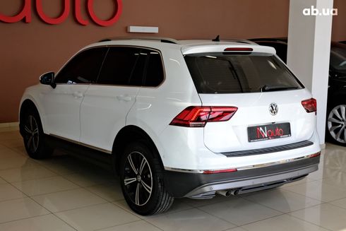 Volkswagen Tiguan 2020 белый - фото 4