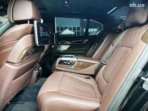 BMW 7 серия 2018 - фото 30