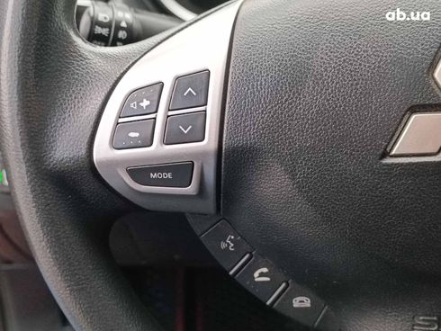 Mitsubishi Lancer 2016 красный - фото 58