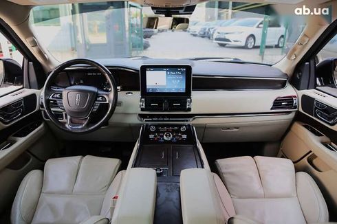 Lincoln Navigator 2018 - фото 17