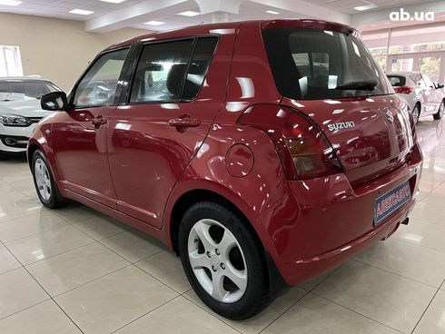 Suzuki Swift 2005 красный - фото 3