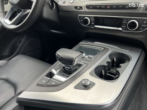 Audi Q7 2018 - фото 31