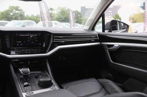 Volkswagen Touareg 2019 - фото 15