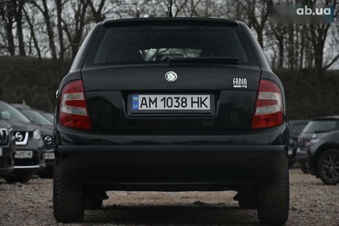 Skoda Fabia 2006 - фото 13