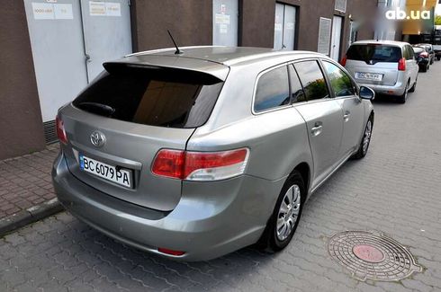 Toyota Avensis 2011 - фото 8