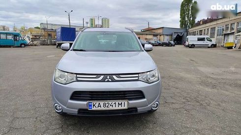 Mitsubishi Outlander 2013 - фото 3