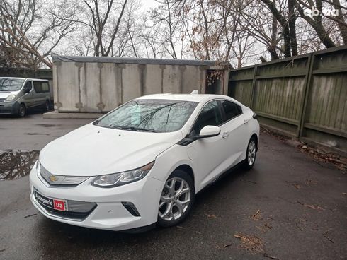 Chevrolet Volt 2017 белый - фото 28