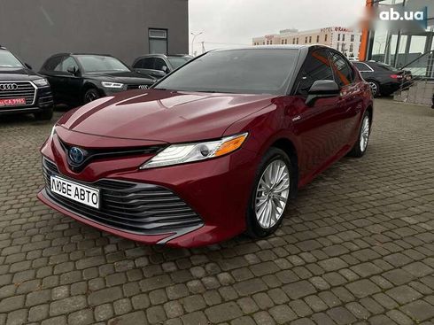 Toyota Camry 2019 - фото 3