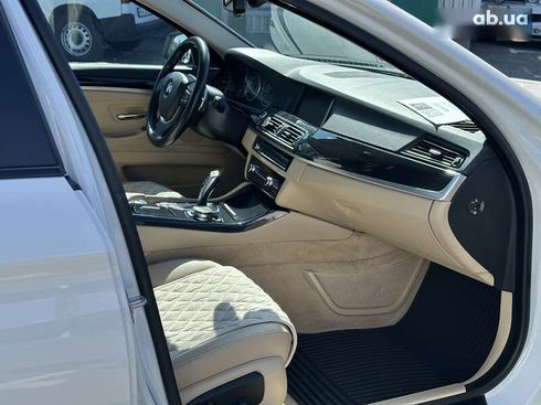BMW 5 серия 2016 - фото 28