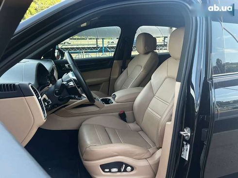 Porsche Cayenne 2020 - фото 19