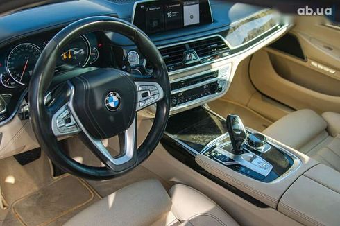 BMW 7 серия 2017 - фото 13