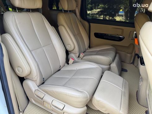 Kia Carnival 2019 белый - фото 34