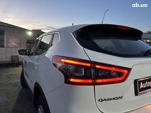 Nissan Qashqai 2019 белый - фото 14