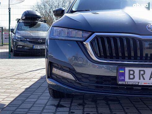 Skoda Octavia 2020 - фото 10