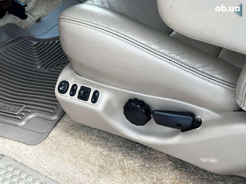 Ford Excursion 2005 - фото 25