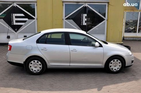 Volkswagen Jetta 2005 - фото 5