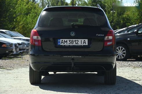 Skoda Fabia 2009 - фото 9