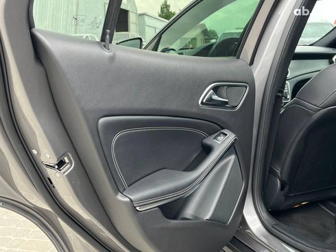 Mercedes-Benz GLA-Класс 2019 серый - фото 37