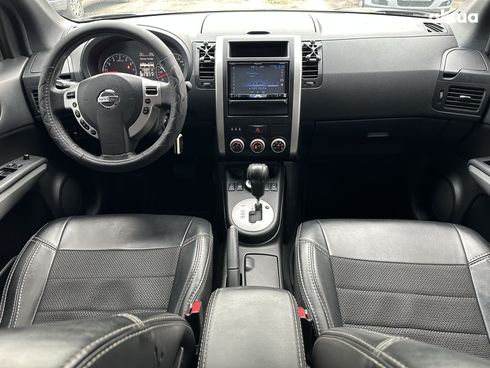 Nissan X-Trail 2012 пурпурный - фото 12