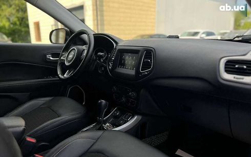 Jeep Compass 2021 - фото 24