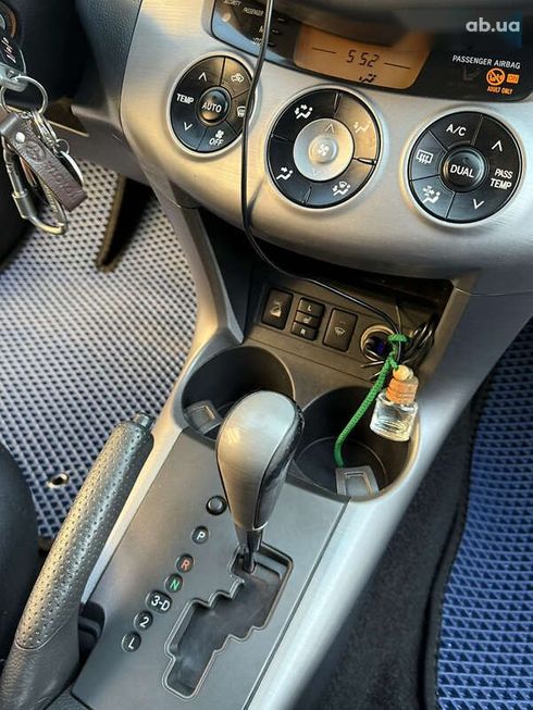 Toyota RAV4 2006 - фото 17