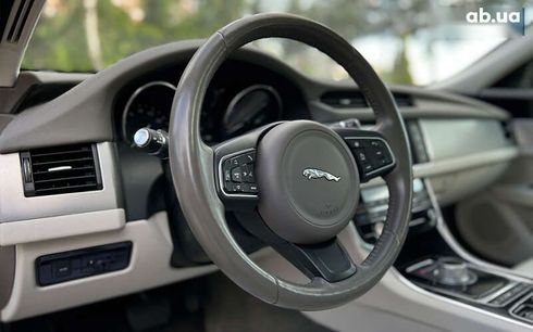 Jaguar XF 2016 - фото 17