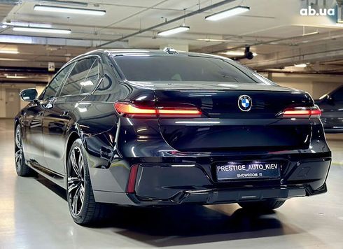 BMW 7 серия 2023 - фото 25