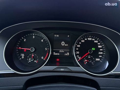 Volkswagen Passat 2016 - фото 24