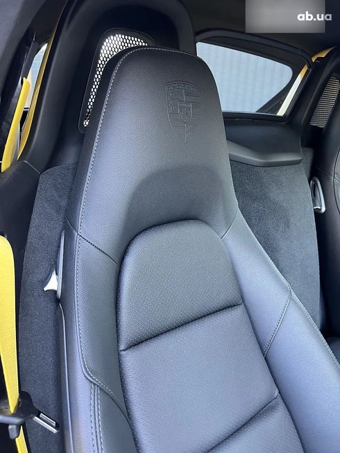 Porsche Boxster 2021 желтый - фото 19