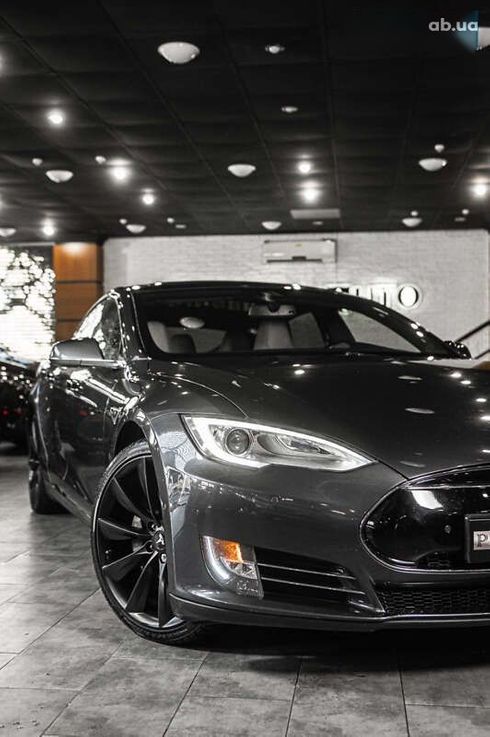 Tesla Model S 2015 - фото 20