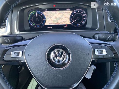 Volkswagen e-Golf 2020 - фото 25