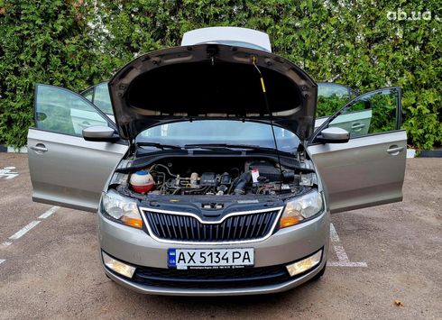 Skoda Rapid 2013 бежевый - фото 14