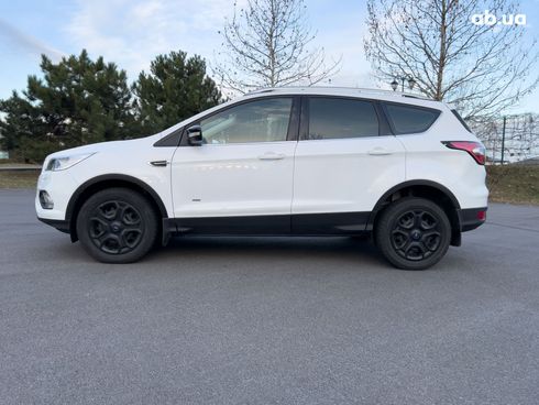 Ford Kuga 2017 белый - фото 20