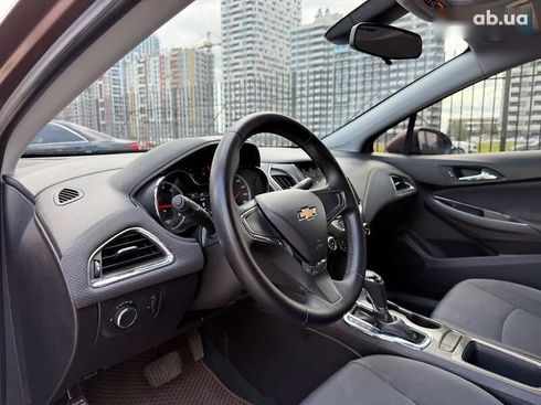 Chevrolet Cruze 2018 - фото 10