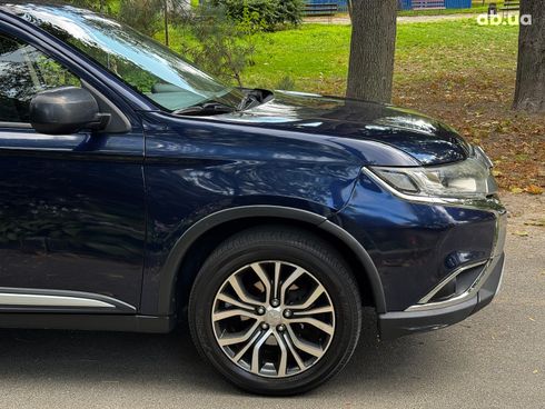 Mitsubishi Outlander 2017 синий - фото 4