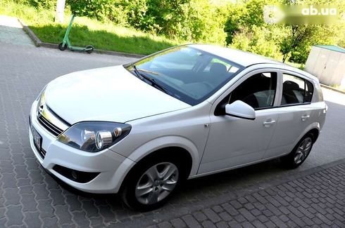 Opel Astra 2013 - фото 5